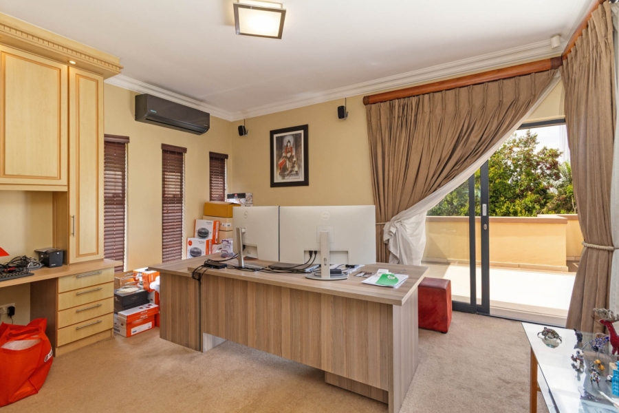 5 Bedroom Property for Sale in Sonstraal Heights Western Cape